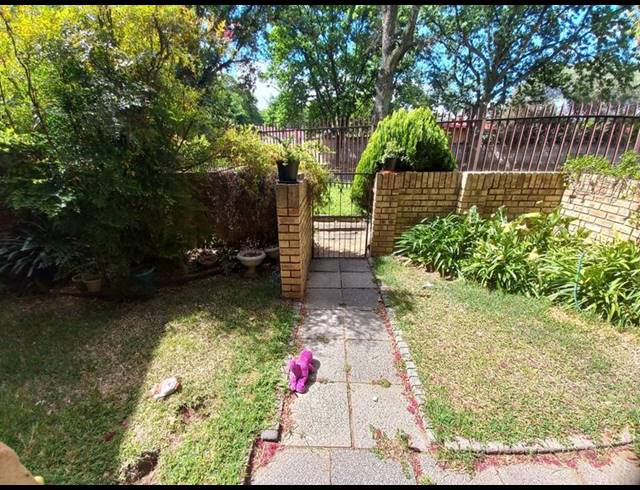 3 BEDROOM TOWNHOUSE FOR SALE IN SASOLBURG CENTRAL